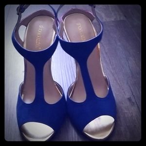 Shoedazzle Woman's High heels size 9